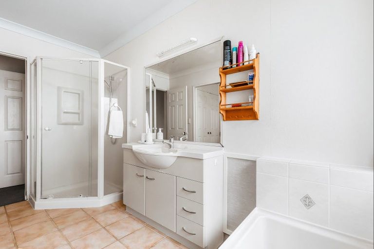 Photo of property in 1 Bramley Drive, Rototuna, Hamilton, 3210