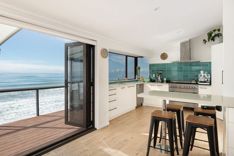 Photo of property in 217 Pukehina Parade, Pukehina, Te Puke, 3189