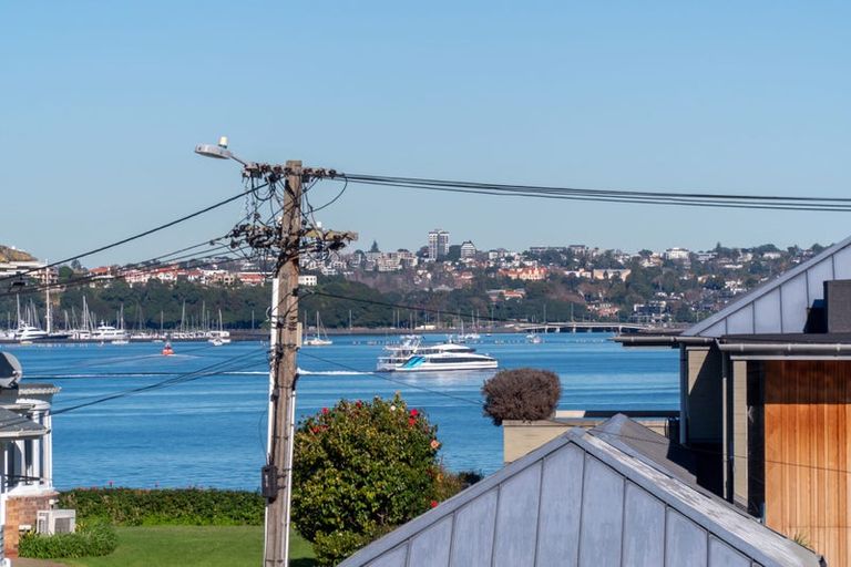 Photo of property in 31 Jubilee Avenue, Devonport, Auckland, 0624