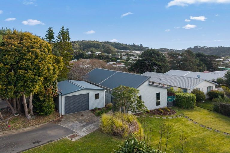 Photo of property in 8 Hicks Close, Whitby, Porirua, 5024
