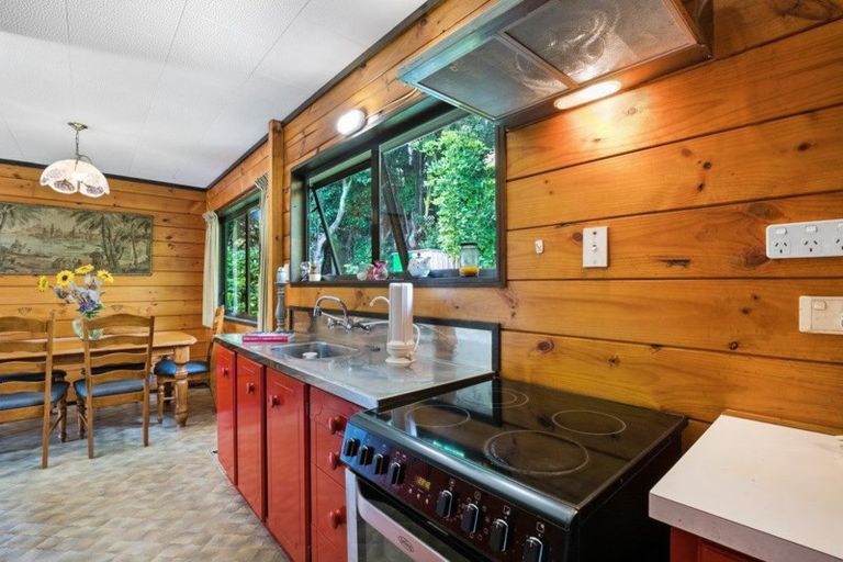 Photo of property in 2b Collingwood Road, Waiuku, 2123