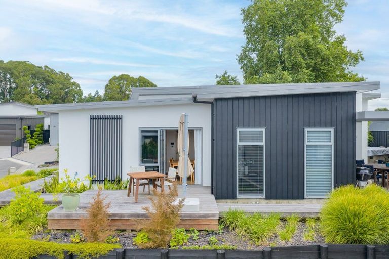 Photo of property in 12 Ada Close, Cambridge, 3434