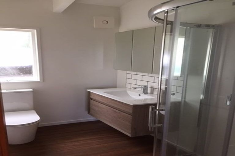 Photo of property in 112a Rosier Road, Glen Eden, Auckland, 0602