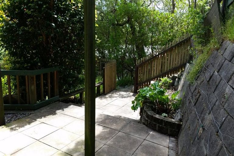 Photo of property in 32 Holborn Drive, Stokes Valley, Lower Hutt, 5019