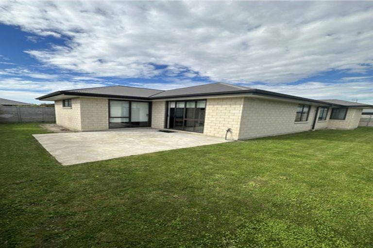 Photo of property in 6 Annie Jane Close, Rolleston, 7614