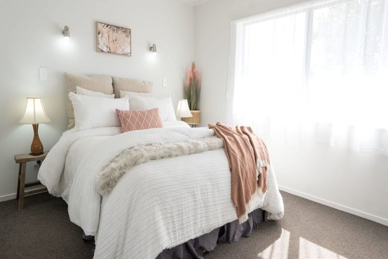 Photo of property in 1/50 Wellington Street, Howick, Auckland, 2014