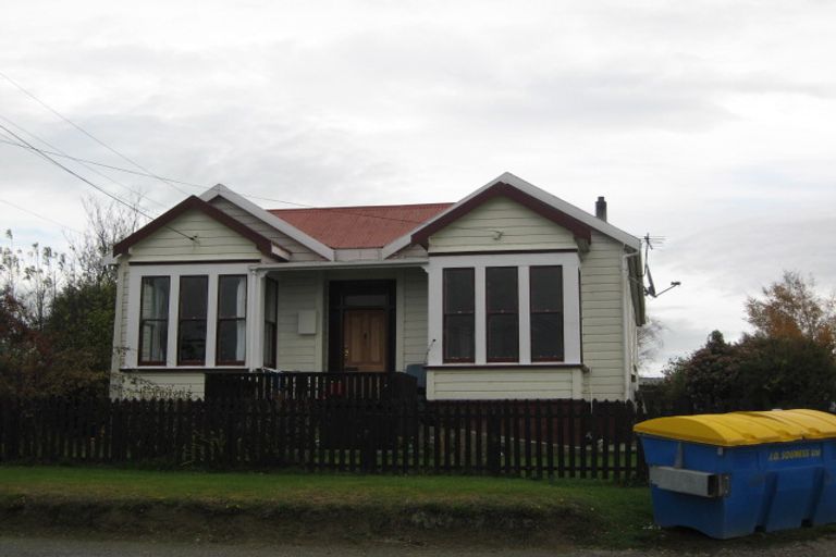 Photo of property in 98 Wilson Road, Balclutha, 9230