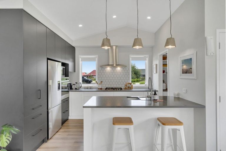 Photo of property in 70 Feist Street, Carterton, 5713