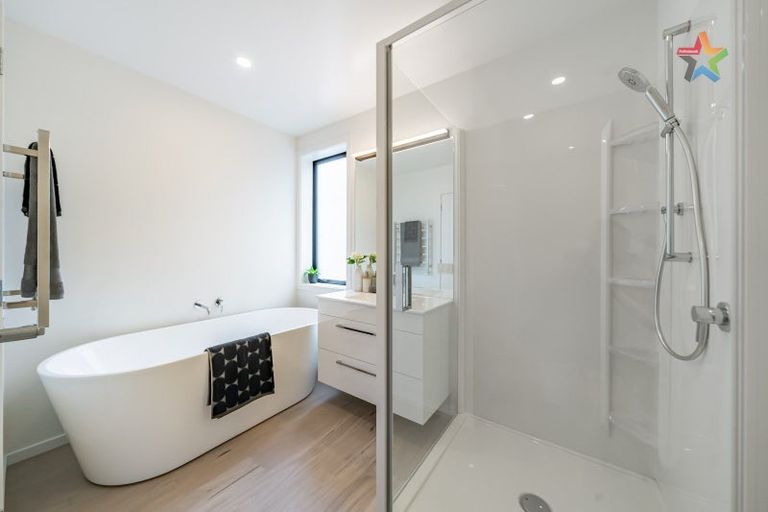 Photo of property in 10 Ford Road, Manor Park, Lower Hutt, 5019