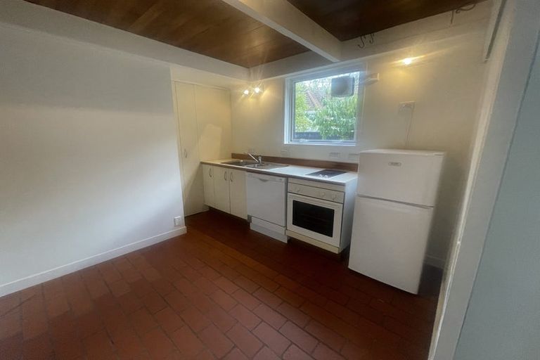 Photo of property in Pitarua Court, 4/11 Pitarua Street, Thorndon, Wellington, 6011