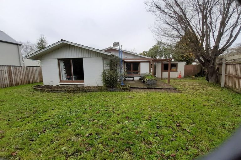 Photo of property in 28 Newbridge Place, Ilam, Christchurch, 8041