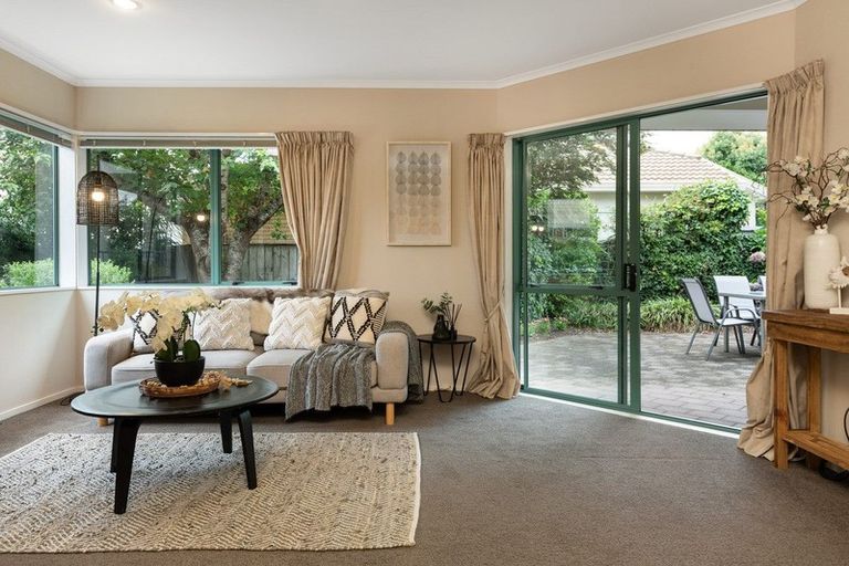 Photo of property in 5 Edgecumbe Way, Tauranga, 3110