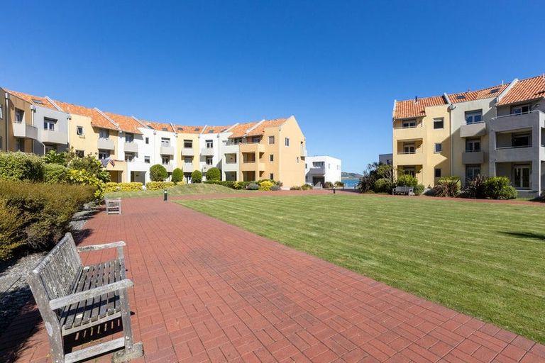 Photo of property in Marrakech Cafe, 35/305 Evans Bay Parade, Hataitai, Wellington, 6021