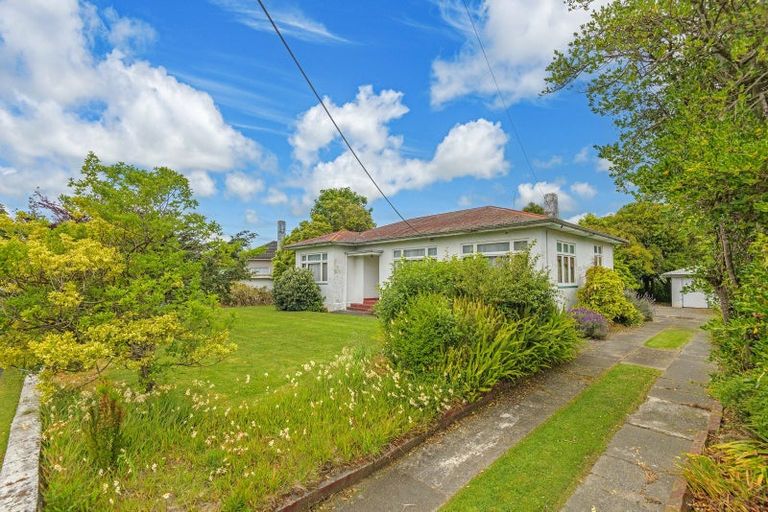 Photo of property in 12 Kensington Road, Marton, 4710