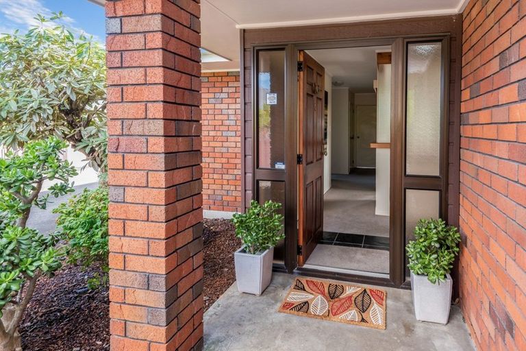 Photo of property in 1/95 Botany Road, Botany Downs, Auckland, 2010