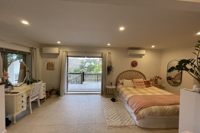 Photo of property in 44 Colmar Road, Mellons Bay, Auckland, 2014