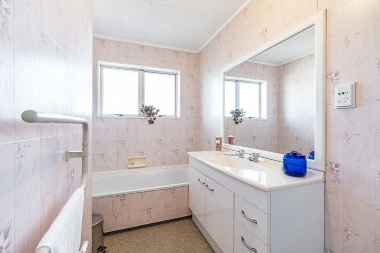 Photo of property in 3/12 Beach Street, Fitzroy, New Plymouth, 4312