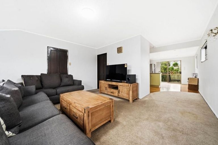 Photo of property in 151 Carnoustie Drive, Wattle Downs, Auckland, 2103