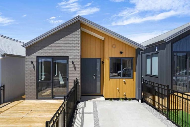 Photo of property in 10 Taukahiwi Road, Pukekohe, 2120