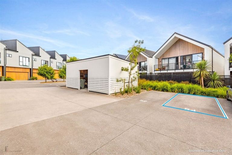 Photo of property in 54 Rangihina Road, Hobsonville, Auckland, 0616