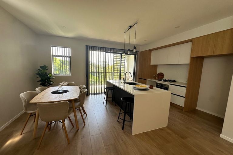 Photo of property in 4/10b Huka Road, Birkenhead, Auckland, 0626