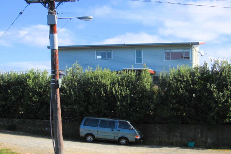 Photo of property in 4 Fort Street, Ngauranga, Wellington, 6035