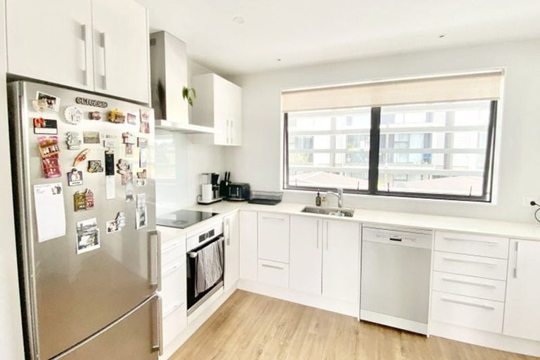 Photo of property in 19 Glenae Lane, Hobsonville, Auckland, 0618