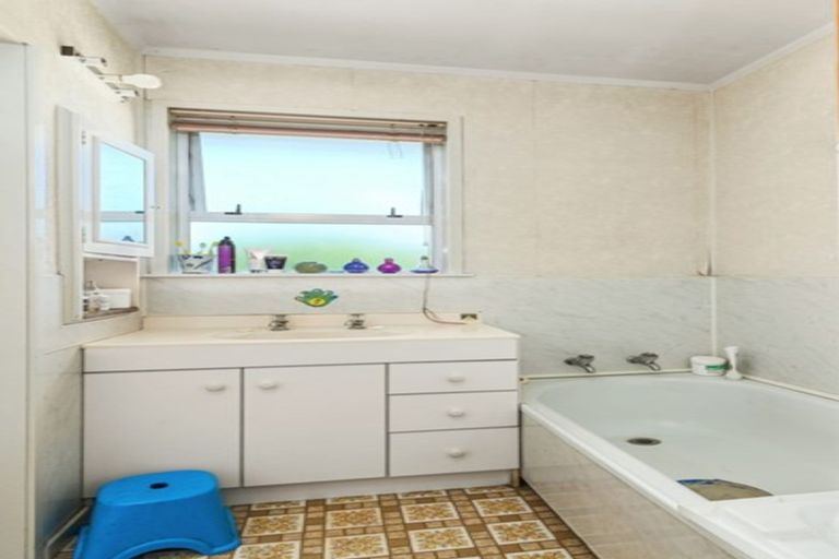 Photo of property in 27 Island View Road, Western Heights, Rotorua, 3015