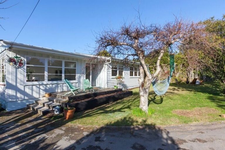 Photo of property in 96 Matatua Road, Raumati Beach, Paraparaumu, 5032