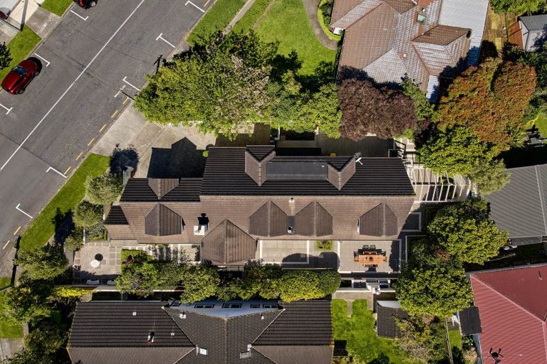 Photo of property in 15 Hautana Square, Woburn, Lower Hutt, 5010