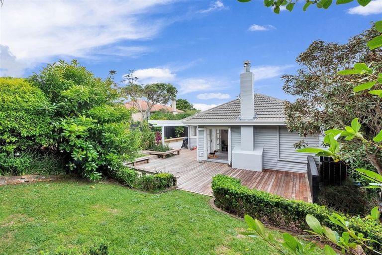 Photo of property in 1/53 Corunna Road, Milford, Auckland, 0620