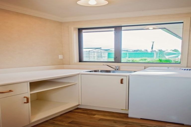 Photo of property in 6 Grove Bush Woodlands Road, Woodlands, Invercargill, 9871