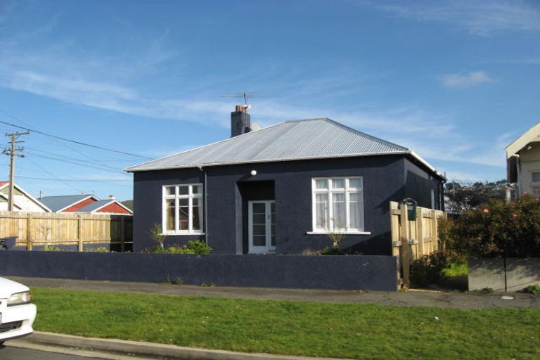 Photo of property in 22 Alma Street, Saint Kilda, Dunedin, 9012