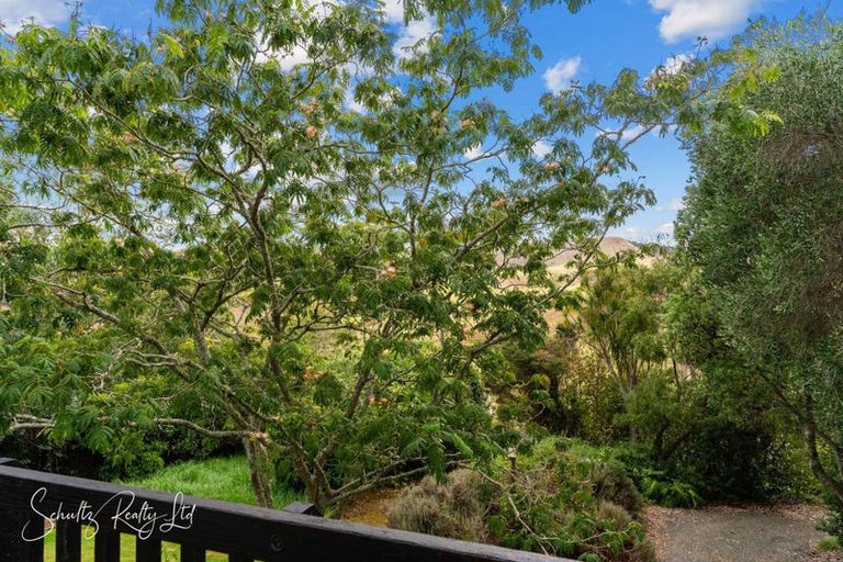 Photo of property in 38 Oxford Street, Whakapirau, Maungaturoto, 0583