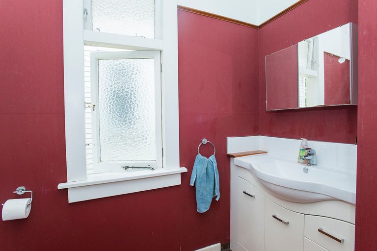 Photo of property in 210 Kahutia Street, Gisborne, 4010