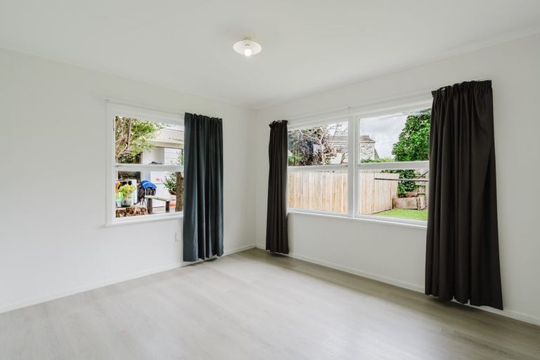 Photo of property in 18 Brocas Avenue, Hillcrest, Hamilton, 3216