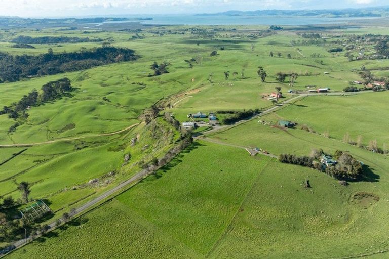 Photo of property in 179 Evans Road, South Head, 0874