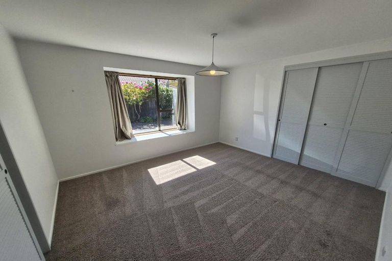 Photo of property in 111 Hawthornden Road, Avonhead, Christchurch, 8042