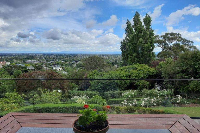 Photo of property in 16 Sherwood Lane, Cashmere, Christchurch, 8022