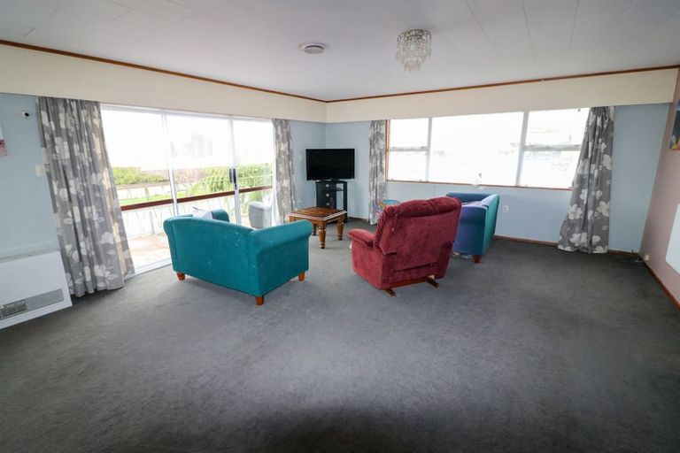 Photo of property in 2 Princess Street, Dannevirke, 4930