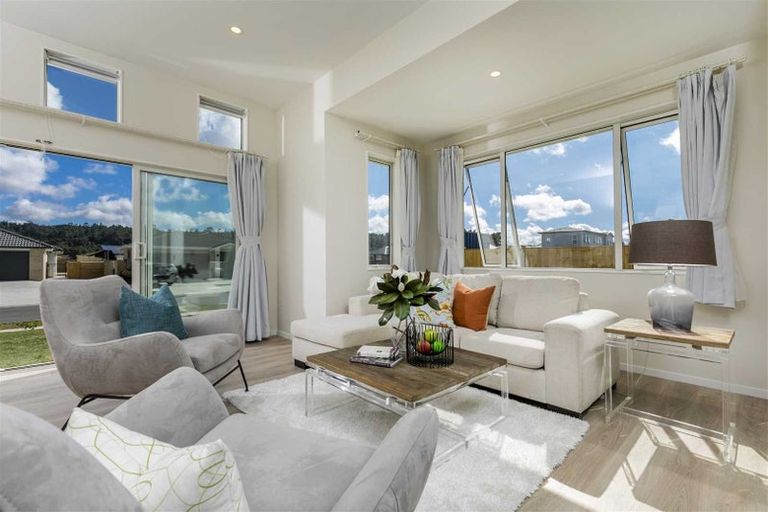 Photo of property in 18 Raymond Grace Avenue, Huapai, Kumeu, 0810