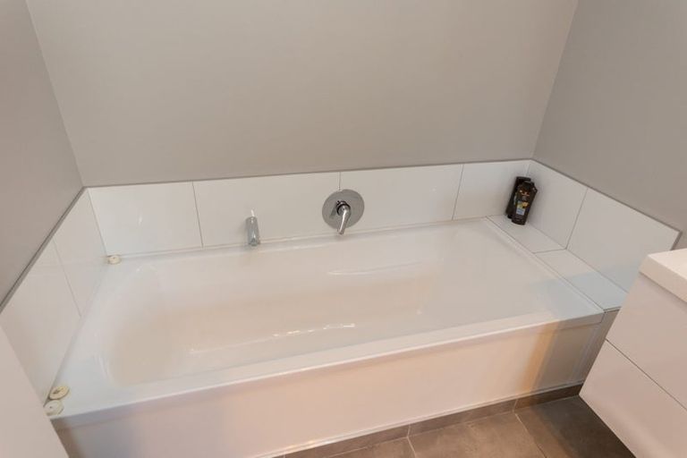 Photo of property in 21 Ongo Road, Hunterville, 4730