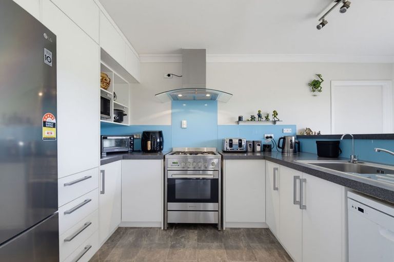 Photo of property in 16 Friedlander Road, Tuakau, 2694