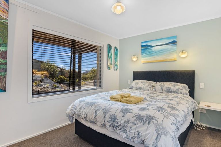 Photo of property in 15 Ranui Street, Waikawa, Picton, 7220