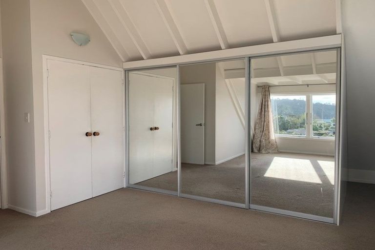 Photo of property in 40 Oruamo Place, Beach Haven, Auckland, 0626