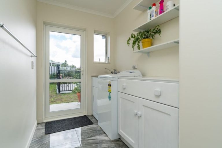 Photo of property in 10 Stace Hopper Drive, One Tree Point, 0118