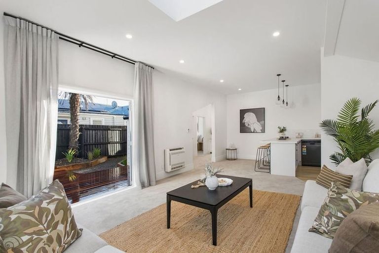 Photo of property in 76 Clare Road, St Albans, Christchurch, 8014