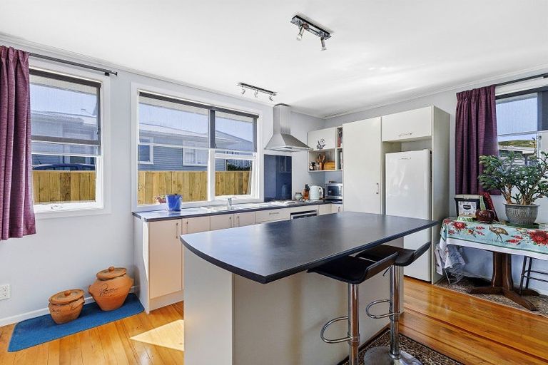 Photo of property in 82 Warspite Avenue, Cannons Creek, Porirua, 5024