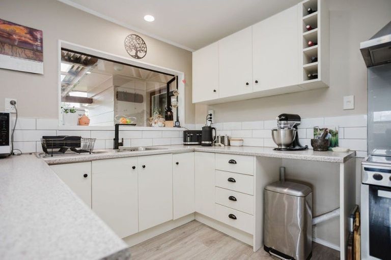 Photo of property in 47 Knight Road, Dannevirke, 4976