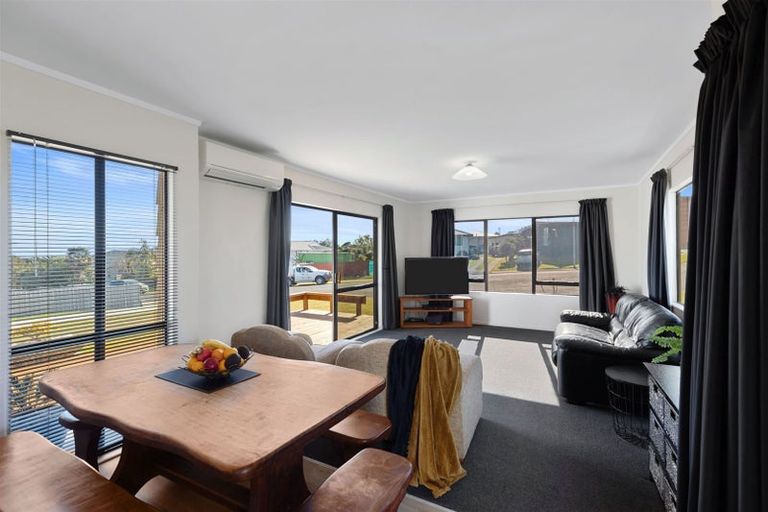 Photo of property in 18 Whenuariri Place, Maketu, Te Puke, 3189